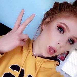 Meet your Posher, Kenzie